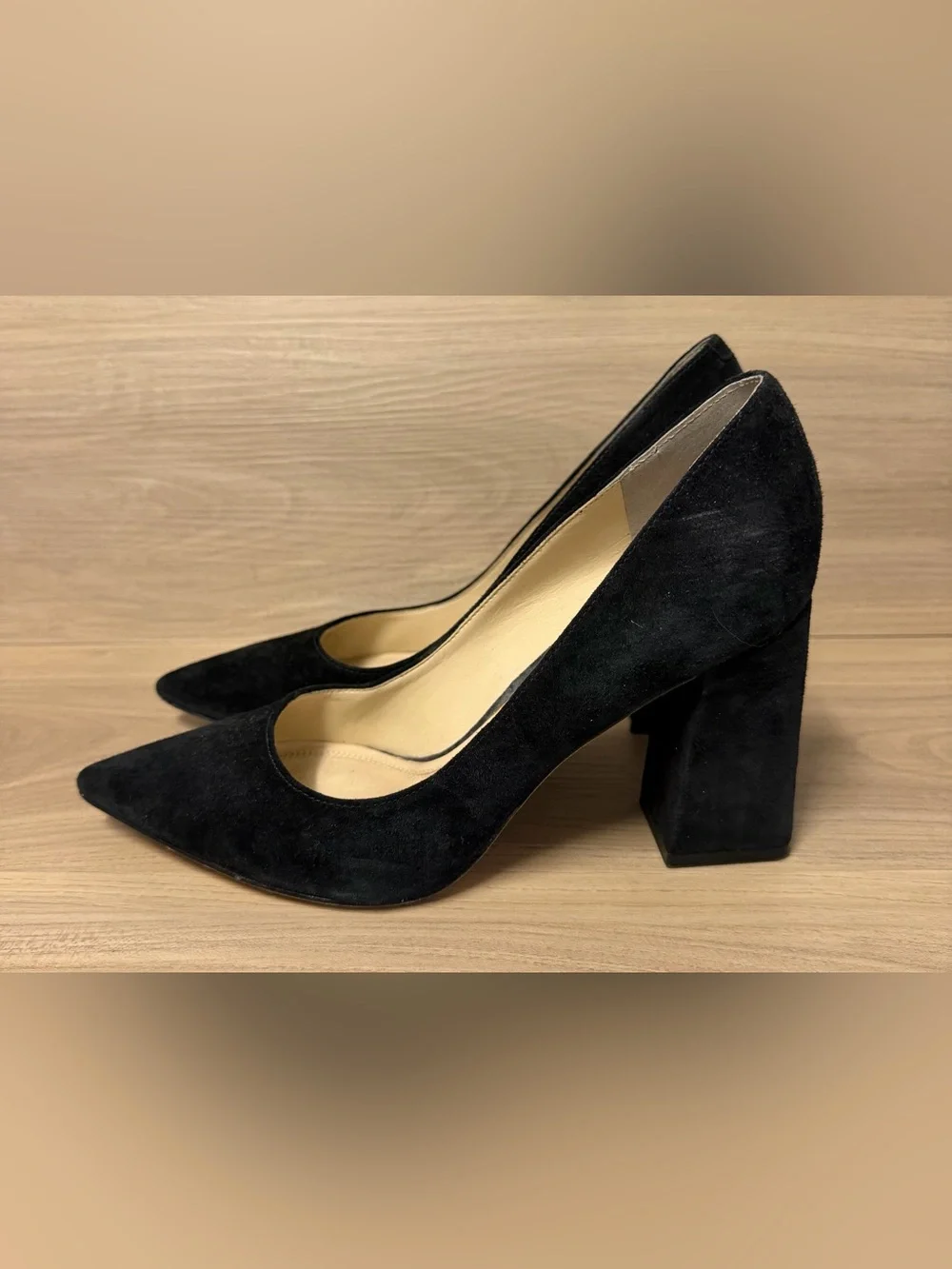 Marc Fisher LTD Women's Black Suede Heels Pointed Toe Size 7.5